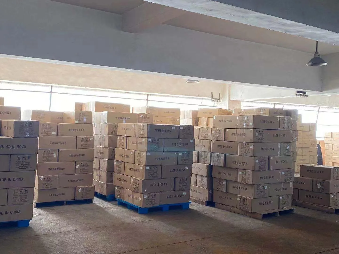 Bulk packaging and warehouse